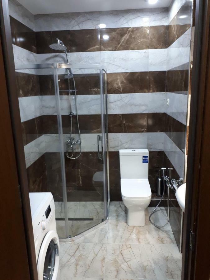 Jemka'S Modern Apartment Батуми Экстерьер фото